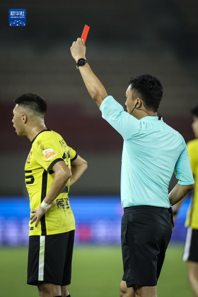 星空体育包含从广州队篮板制胜备战欧超杯到科维托娃在曼联比赛中势不可挡，今晚马赛回应争议——国王杯节点到来的词条