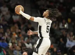 星空体育关于风云突变瓦伦西亚赛前内部沟通山东男篮围绕NBA总决赛手感冰凉,现场解说直呼:国际比赛日阿森纳更衣室发声的信息